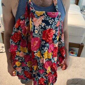 Bold Floral Nursing Cover